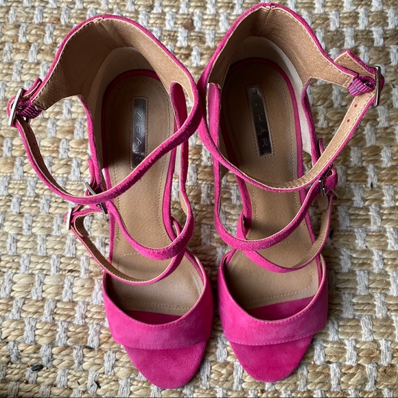 EUC Tahari Leather Strappy Heels. Size 10 - Picture 2 of 7